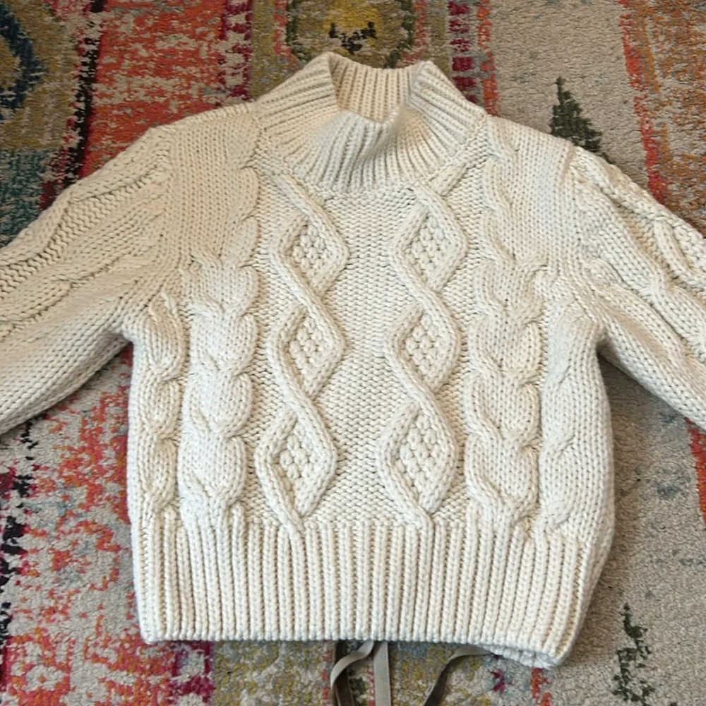 ZARA OPEN BACK CABLE KNIT SWEATER. Ivory. Size M